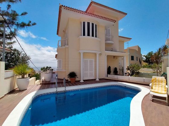 Foto 1 de Venta de chalet en Vistabella de 5 habitaciones con terraza y piscina