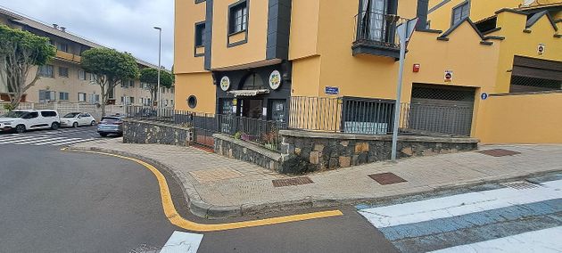 Foto 1 de Venta de local en La Cuesta - Gracia - Finca España con terraza y garaje