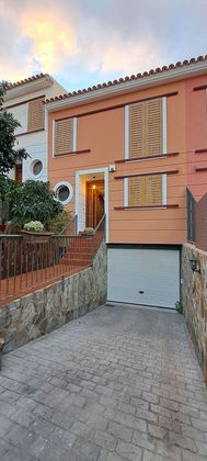 Foto 1 de Casa adosada en venta en Barranco Hondo de 3 habitaciones con terraza y garaje