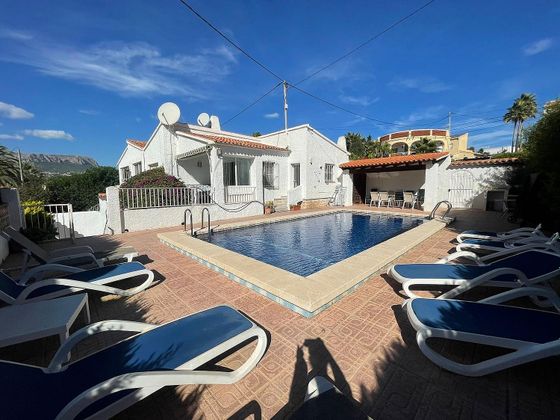 Foto 2 de Casa en venda a Zona Pueblo de 7 habitacions amb terrassa i piscina