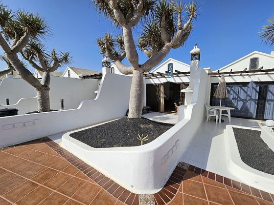 Foto 1 de Estudio en alquiler en Costa Teguise con terraza y piscina