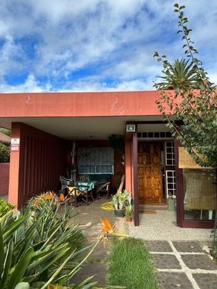 Foto 1 de Xalet en venda a San Cristóbal de La Laguna - La Vega - San Lázaro de 5 habitacions amb terrassa i garatge
