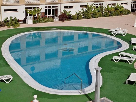 Foto 2 de Local en venda a Costa Blanca - Las Galletas amb terrassa i piscina