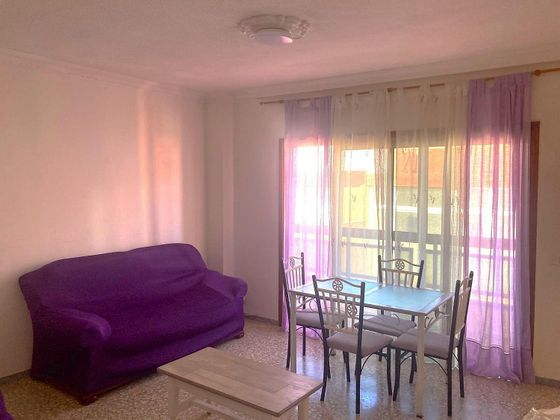 Foto 1 de Piso en alquiler en Taco - Los Baldíos - Geneto - Guajara - Chumbreras de 4 habitaciones con muebles y balcón