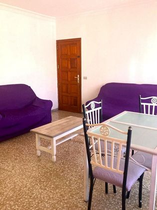 Foto 2 de Piso en alquiler en Taco - Los Baldíos - Geneto - Guajara - Chumbreras de 4 habitaciones con muebles y balcón