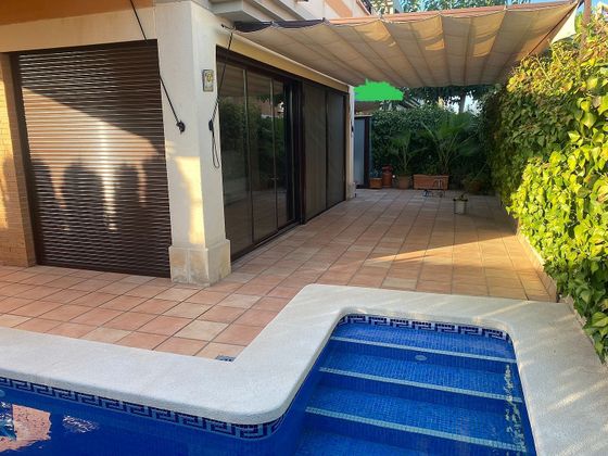 Foto 1 de Xalet en venda a Guadalupe de 4 habitacions amb terrassa i piscina
