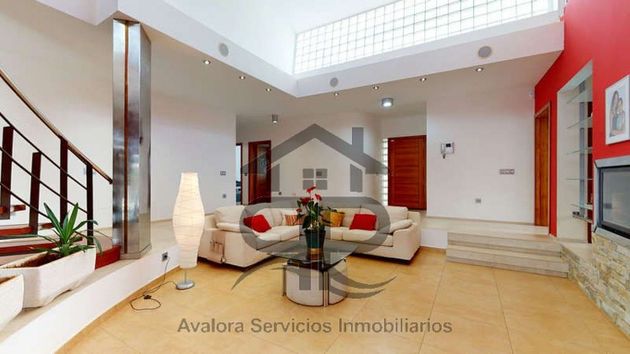 Foto 1 de Casa en venda a Tinajo de 4 habitacions amb terrassa i garatge