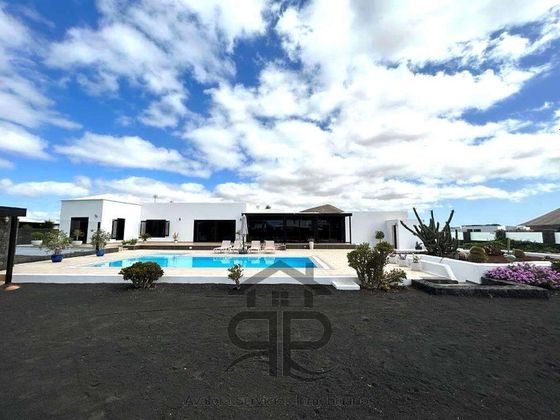 Foto 2 de Casa en venta en Masdache de 3 habitaciones con terraza y piscina