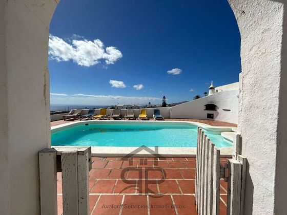 Foto 2 de Venta de casa en La Asomada de 8 habitaciones con terraza y piscina