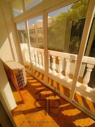 Foto 1 de Piso en venta en Centro - La Vega Alta de 4 habitaciones con balcón y aire acondicionado