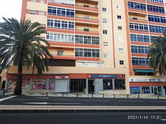 Foto 1 de Local en venda a avenida De Escaleritas de 137 m²