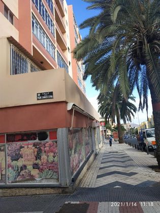 Foto 2 de Local en venda a avenida De Escaleritas de 137 m²