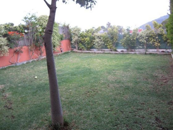 Foto 2 de Casa adossada en lloguer a calle Tafiracasa del Gallo de 5 habitacions amb terrassa i jardí