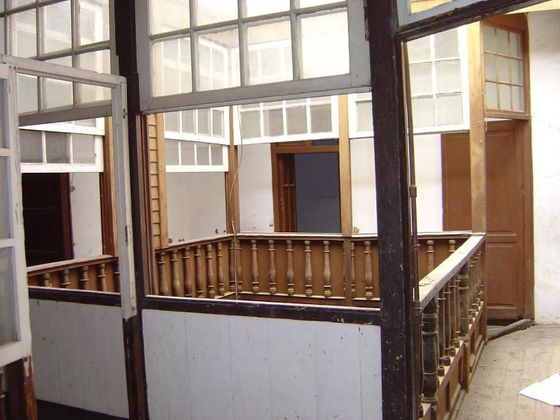 Foto 2 de Venta de chalet en Triana de 4 habitaciones con terraza y balcón