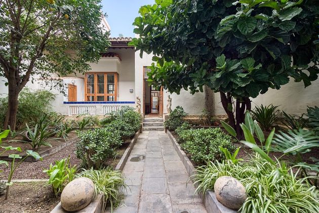 Foto 2 de Casa en lloguer a calle Juan de Quesada Vegueta de 20 habitacions amb terrassa i jardí