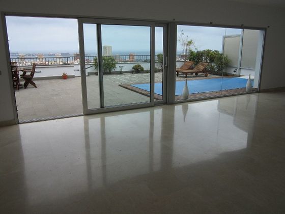 Foto 2 de Xalet en venda a calle La Cornisa de 4 habitacions amb terrassa i piscina