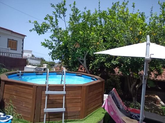 Foto 1 de Chalet en venta en carretera Zumacal de 3 habitaciones con terraza y piscina