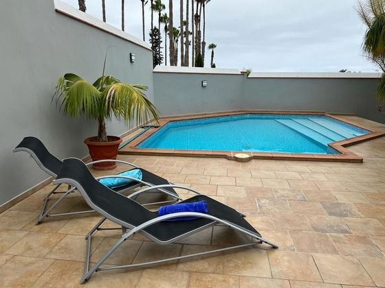 Foto 2 de Venta de chalet en San Antonio - Las Arenas de 3 habitaciones con terraza y piscina