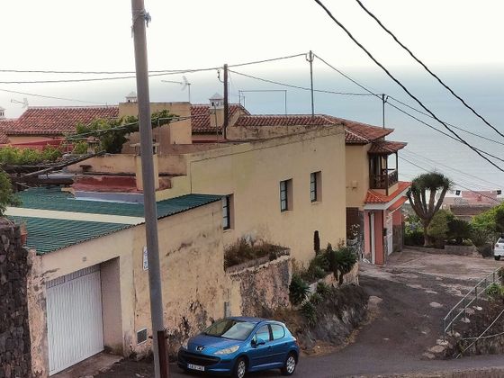 Foto 2 de Casa rural en venda a La Vega-El Amparo-Cueva del Viento de 3 habitacions amb terrassa i jardí