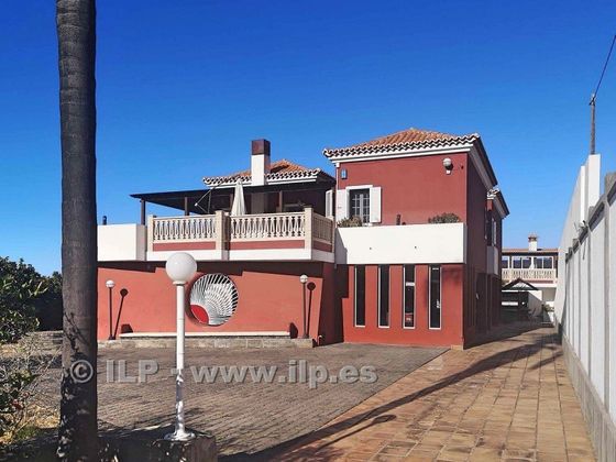 Foto 1 de Xalet en venda a Llanos de Aridane (Los) de 5 habitacions amb terrassa i piscina