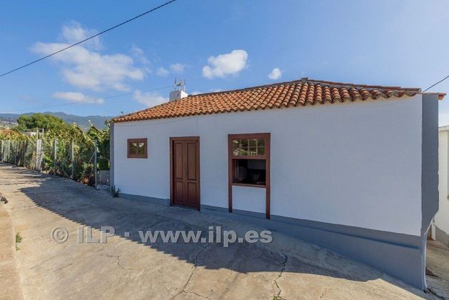 Foto 2 de Xalet en venda a Llanos de Aridane (Los) de 3 habitacions amb terrassa i jardí