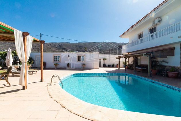 Foto 1 de Casa rural en venda a calle Puerto Rico de 6 habitacions amb terrassa i piscina