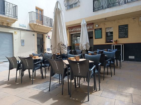 Foto 1 de Local en venda a Centro - Almería amb terrassa