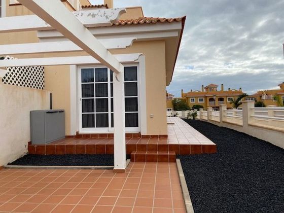 Foto 2 de Venta de casa adosada en calle Barlovento de 1 habitación con terraza y piscina