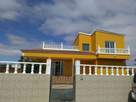 Foto 1 de Xalet en venda a La Oliva pueblo de 3 habitacions amb terrassa i garatge