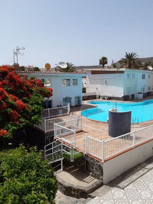 Foto 1 de Casa adossada en venda a Arguineguín de 2 habitacions amb terrassa i piscina