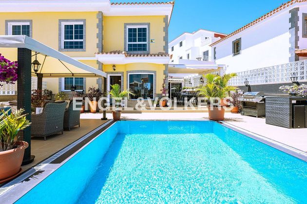 Foto 2 de Casa en venta en Arguineguín de 5 habitaciones con terraza y piscina