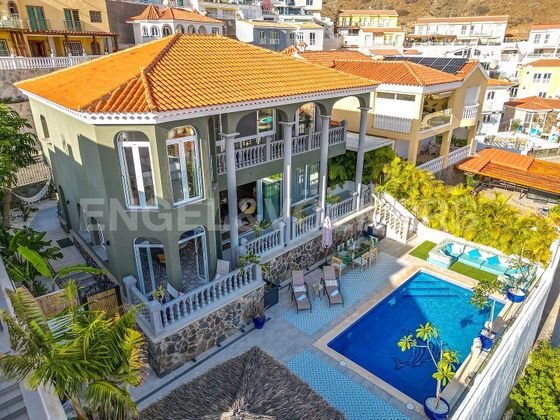 Foto 2 de Casa en venta en Arguineguín de 3 habitaciones con terraza y piscina