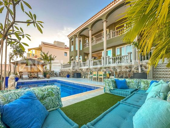 Foto 2 de Casa en venta en Arguineguín de 3 habitaciones con terraza y piscina