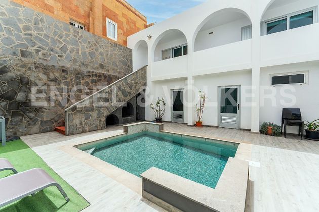 Foto 2 de Venta de casa adosada en Playa del Hombre - Taliarte - Salinetas de 5 habitaciones con terraza y piscina