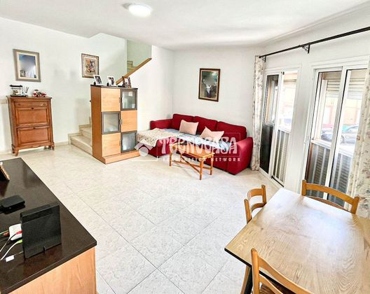 Foto 1 de Dúplex en venda a Vecindario-Paredilla-Sardina de 3 habitacions amb garatge i ascensor