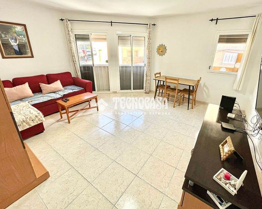 Foto 2 de Dúplex en venta en Vecindario-Paredilla-Sardina de 3 habitaciones con garaje y ascensor