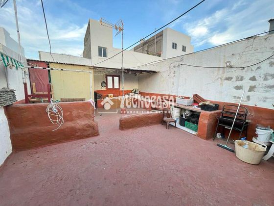 Foto 1 de Casa en venda a Vecindario-Paredilla-Sardina de 4 habitacions amb terrassa