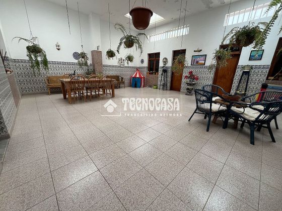 Foto 1 de Casa en venda a Vecindario norte-Cruce Sardina de 6 habitacions amb terrassa i garatge