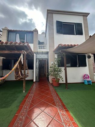 Foto 1 de Casa en venda a Playa Honda de 4 habitacions amb terrassa i balcó