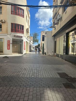 Foto 1 de Local en venda a calle García de Hita amb aire acondicionat