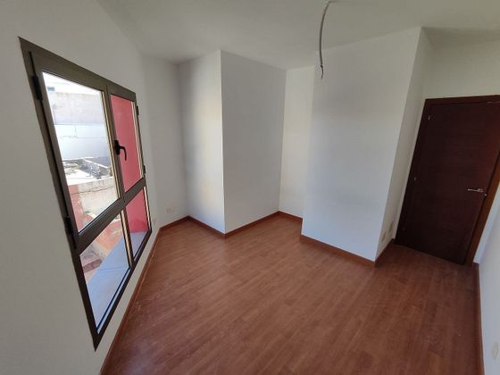 Foto 1 de Venta de piso en Ingenio de 2 habitaciones con garaje y ascensor