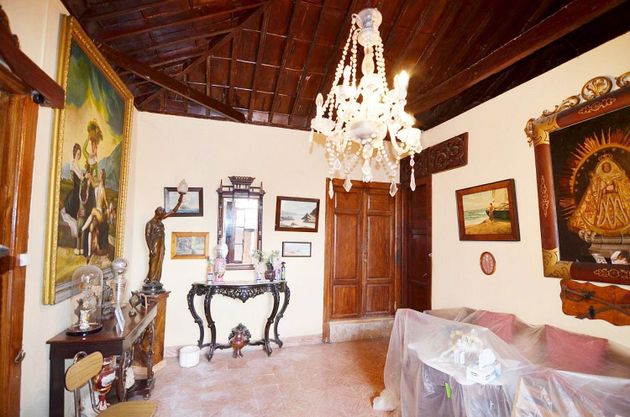 Foto 1 de Casa adosada en venta en Santa Cruz de la Palma de 5 habitaciones con terraza y ascensor