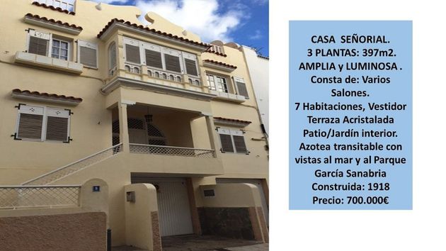 Foto 1 de Casa adossada en venda a calle Teniente Martín Bencomo de 7 habitacions amb terrassa i garatge