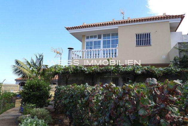 Foto 2 de Chalet en venta en Santa Úrsula de 4 habitaciones con terraza y garaje