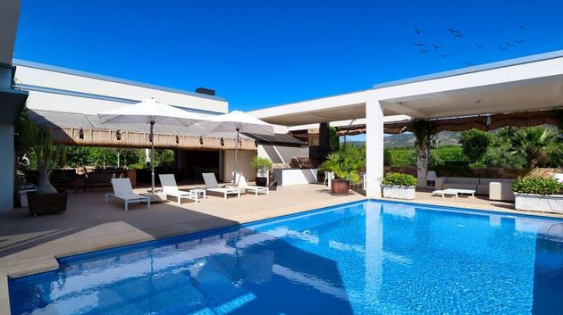 Foto 2 de Chalet en venta en Sierra de Carrascoy de 6 habitaciones con terraza y piscina