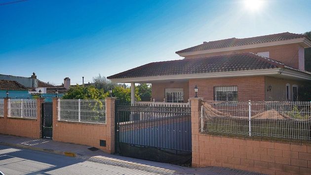 Foto 1 de Chalet en venta en Alguazas de 4 habitaciones con terraza y garaje