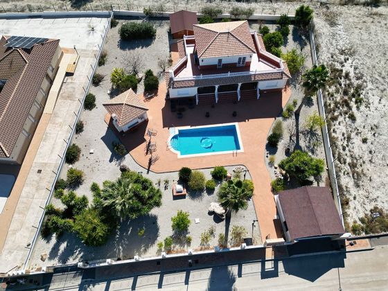 Foto 1 de Chalet en venta en Campos del Río de 4 habitaciones con terraza y piscina