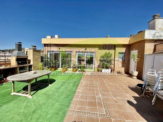 Foto 1 de Pis en venda a Centre - Santa Coloma de Gramanet de 3 habitacions amb terrassa i aire acondicionat