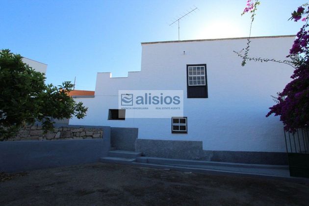 Foto 2 de Casa en venta en calle Hoya de Las Escobas Camino Real de 8 habitaciones y 330 m²