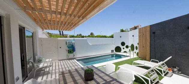 Foto 1 de Casa en lloguer a avenida Canadá de 2 habitacions amb terrassa i piscina